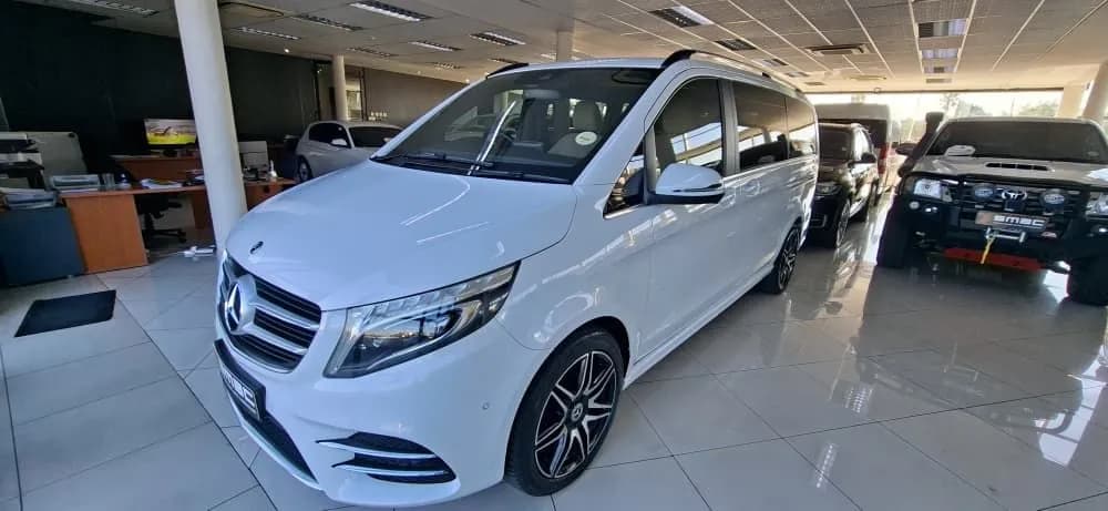 2019 Mercedes-Benz V-class   V250d AT AMG line