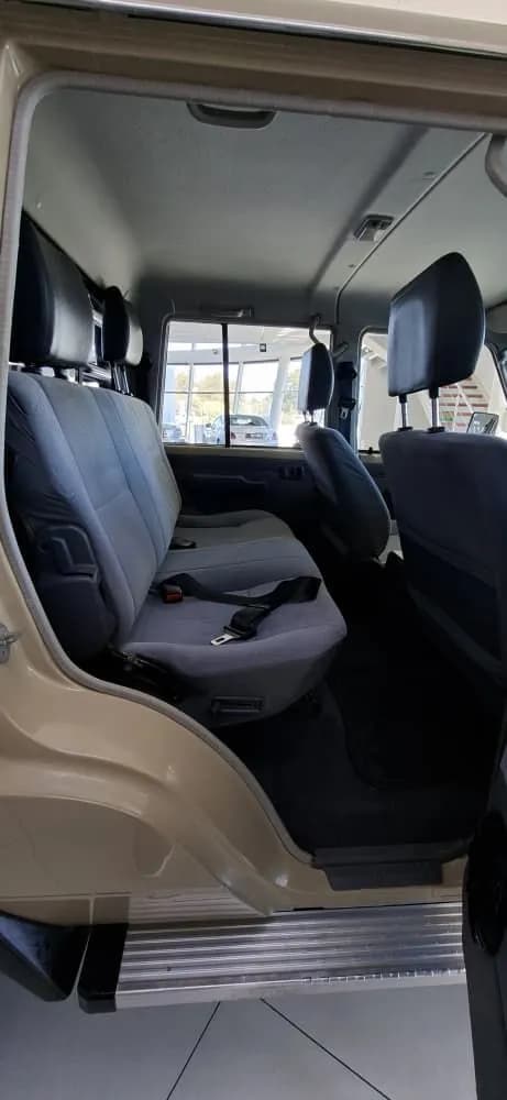 2018 Toyota  Land Cruiser 79 4.5D DCab V8 MT