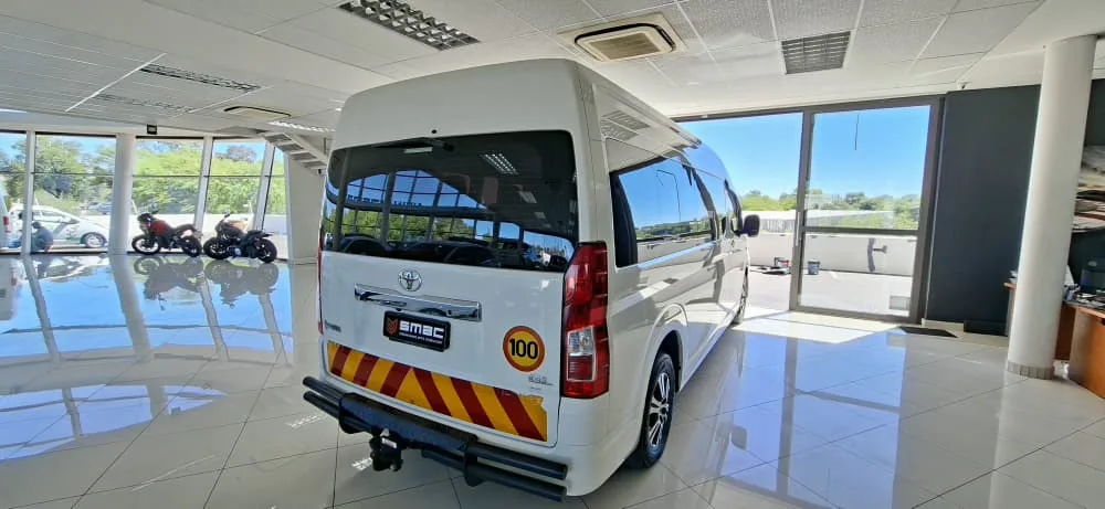 2022 Toyota Quantum 2.8 GD-6 GL 14-Seater – photo 3